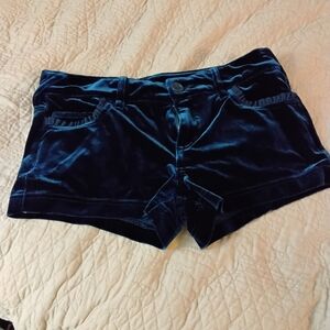 Blue velvet Vera Wang Princess shorts, Size 3.